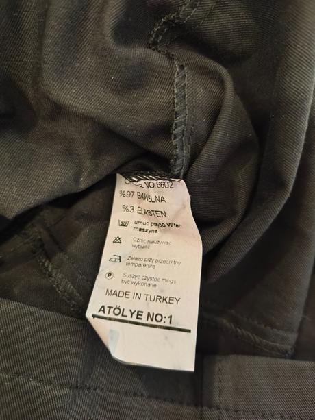 Šaty čierne krátke, 40