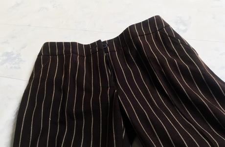 Rozšírené nohavice, 36