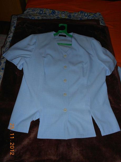 Bledomodrý letný kostým, 44