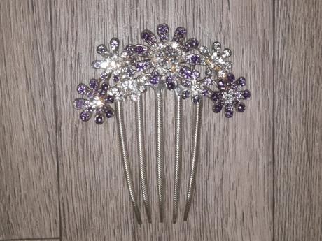 Spona - ozdobný hrebeň do vlasov,