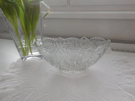 Lisované sklo misa na ovocie retro-top top stav,, 