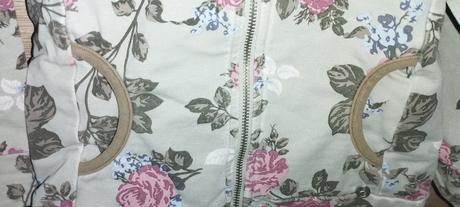 Romantická mikina, 104