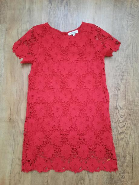 Nádherné saty, 152