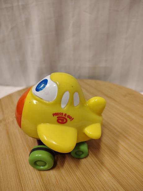 Veselé žlté lietadlo, 9 cm,