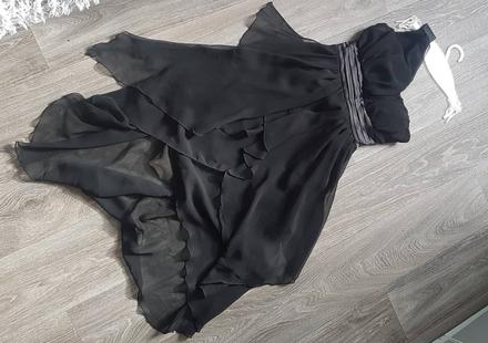 Spoločenské šaty na jedno rameno čierne, s