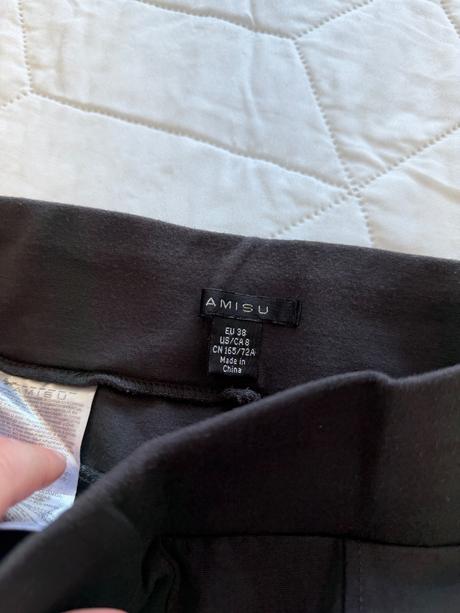 Tmavosivé elegantné legíny so zlatými zipsami, amisu,38