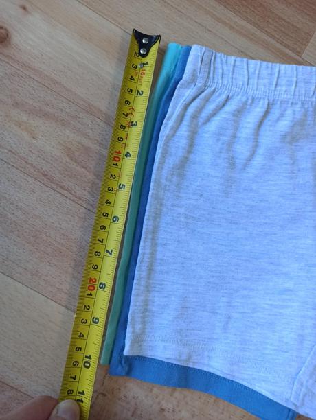 Kraťasy v . 86, f&f,86