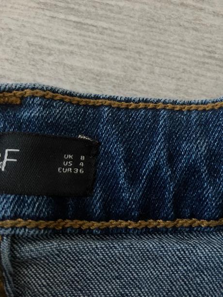 Šortky, f&f,36