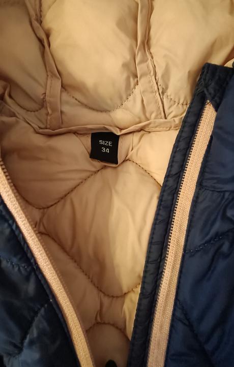 Dievčenská športová bunda, 34