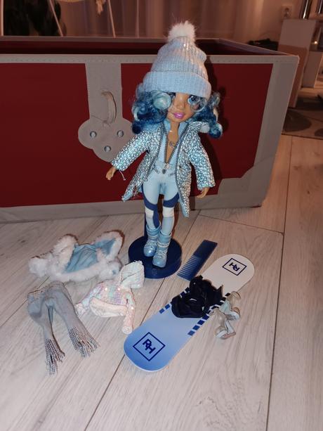 Bábika rainbow high,