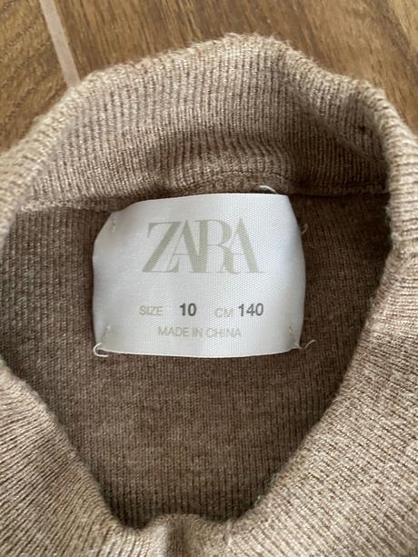 Upletove saty s objemným rukávmi, zara,140