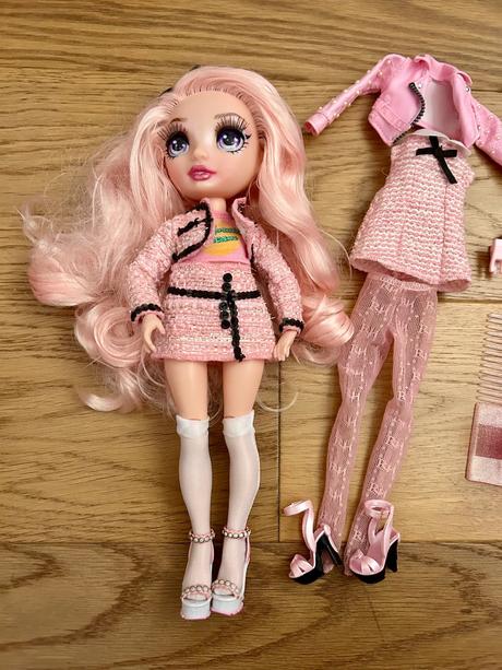 Rainbow high fashion bábika bella parker,