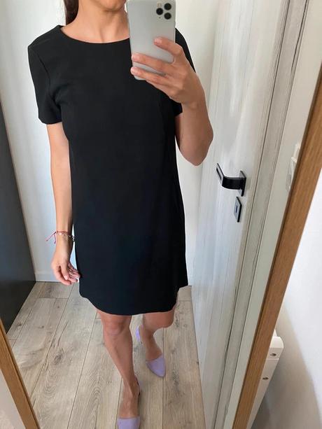 Čierne mini šaty, stradivarius,s