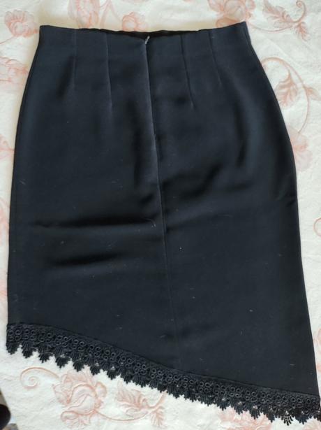 Sukňa s ozdobným lemom, s