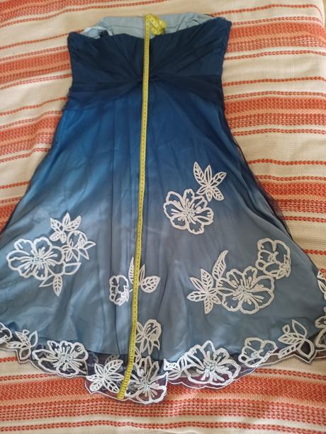 Spolocenske  saty coast, 40