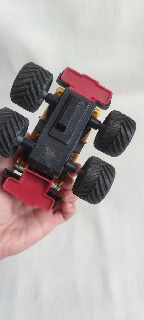 Monster track na zotrvačník, 