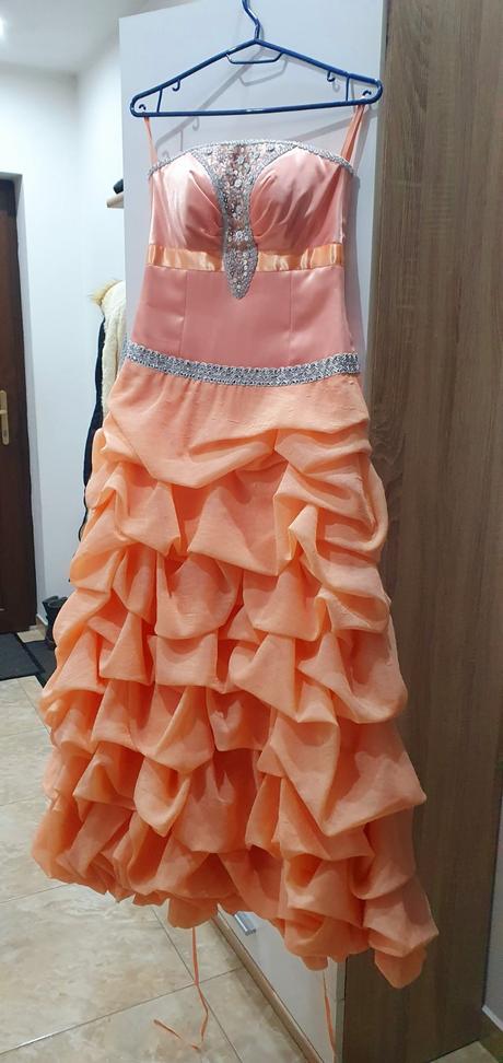 Spoločenské šaty, 36