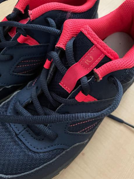 Turistické tenisky vel.37, quechua,37