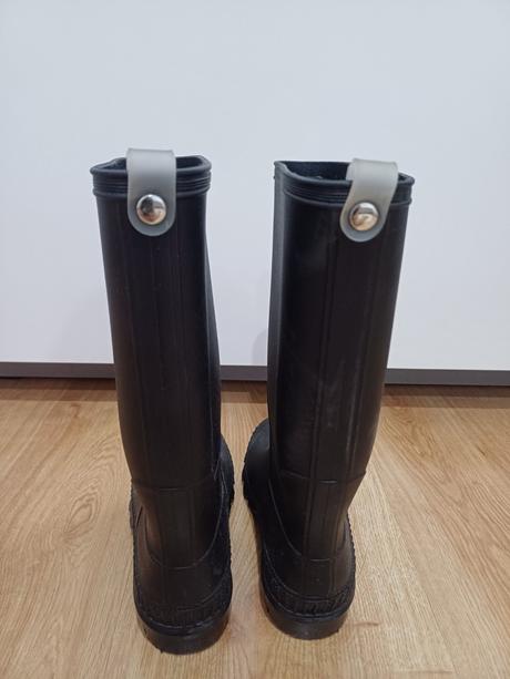 Gumáky 2x obuté..vnútro 18.5 cm .nezateplene, 28