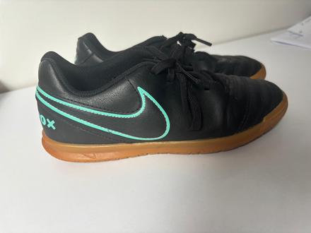 Nike tenisky / halovky v.35, nike,35