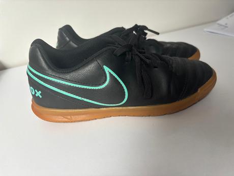 Nike tenisky / halovky v.35, nike,35