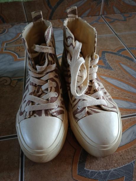 Tramky 39, sinsay,39