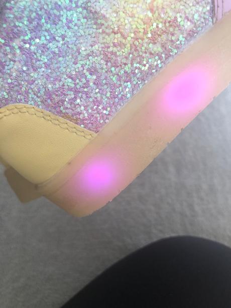 Blikajúce tenisky, h&m,28