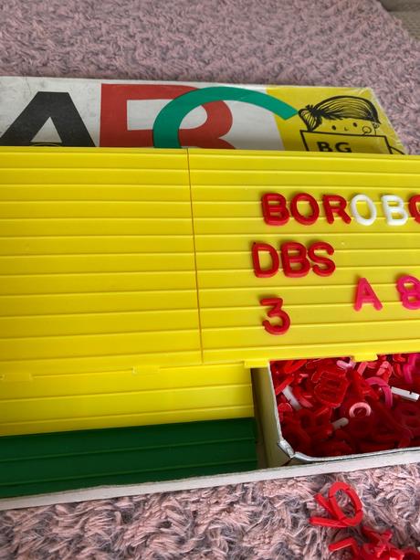Stará retro skladacia hra skladacia abeceda abc, 
