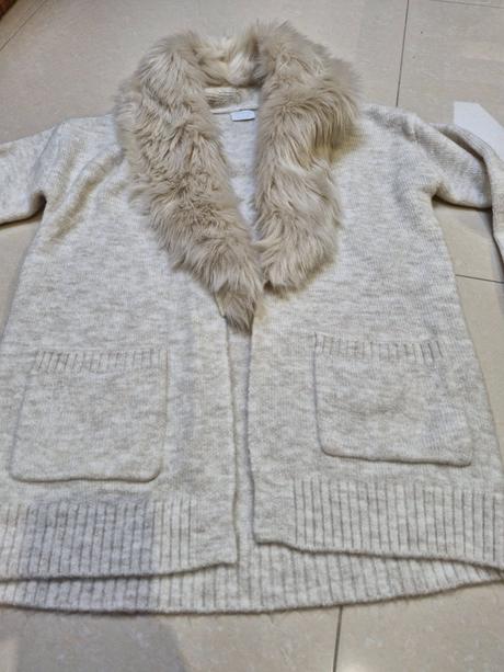 Svetrik s kozusinou, f&f,134