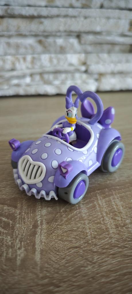Origináldisney store naťahovacie auto,