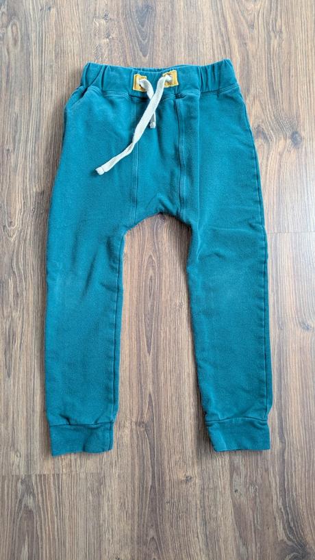 Uzke teplaky 116, 116