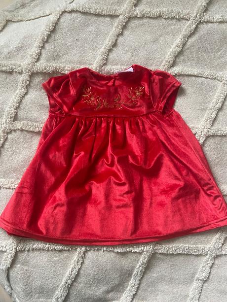 Vianočné šaty, 74