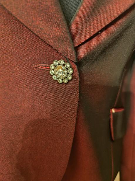 Slávnostnejší bordový štvorkostým annis juzina, 38