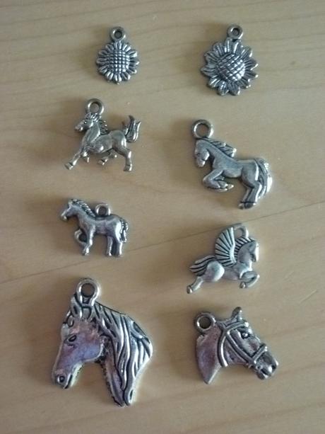 Prívesok kôň alebo slnečnica, 