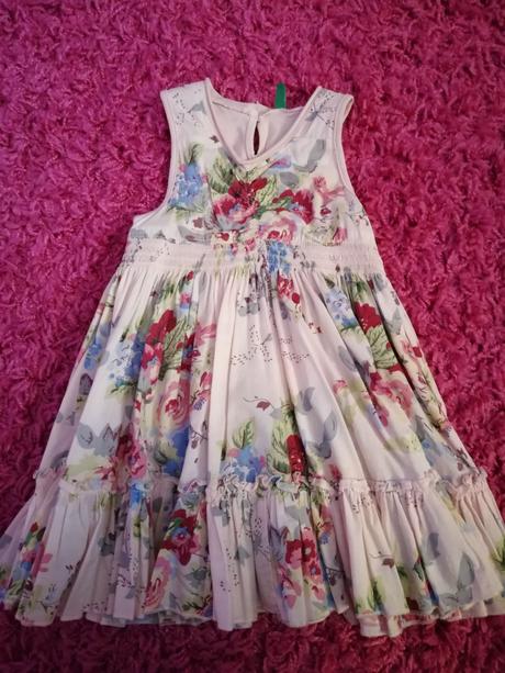 Nádherné šatičky, benetton,86