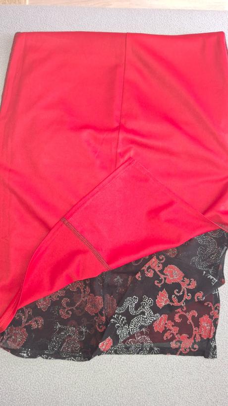 Dámske elegantné čiernočervené šaty., dorothy perkins,38