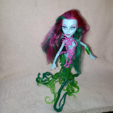 Monster high great scarrier reef posea,
