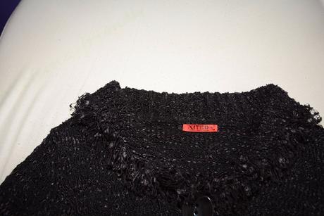 Krátky čierny svetrík, m