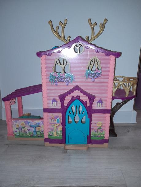 Domček pre bábiky, 