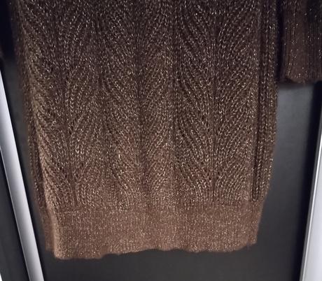 Krásny dlhší sveter bez zapínania, l