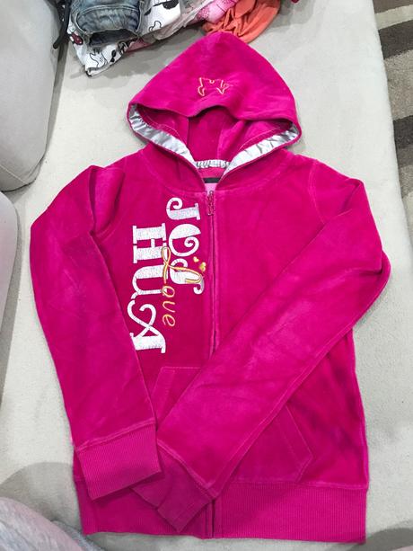 Zamatová mikina, 158