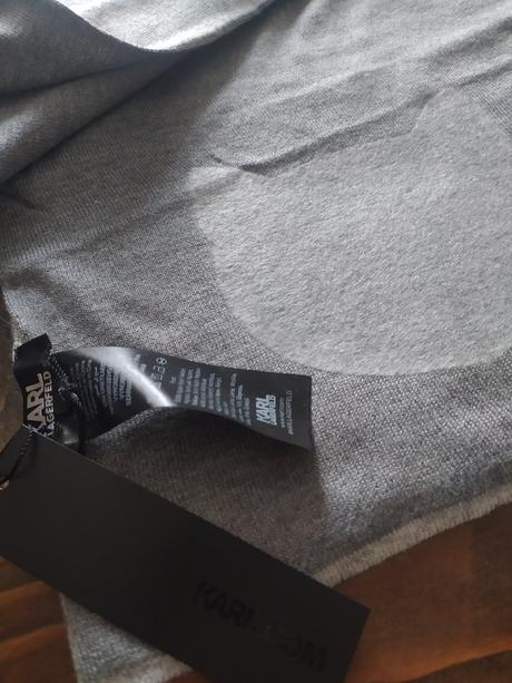 Karl lagerfeld šál, 