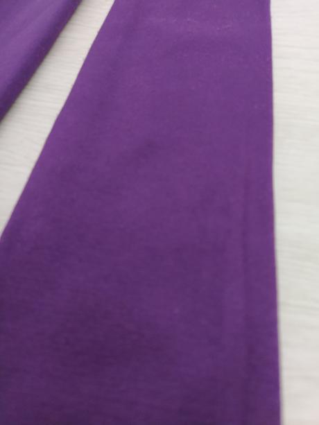 Fialové hrubšie pančuchy., 128