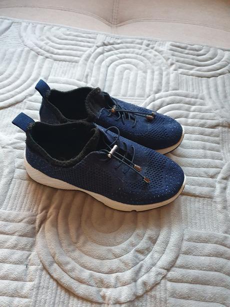 Predám tmavo modré tenisky veľ. 36, 36