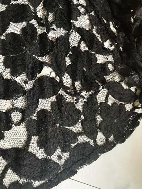 Čipkovaná sukňa, l