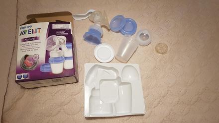 Rucna odsavacka mlieka avent s prislusenstvom, 