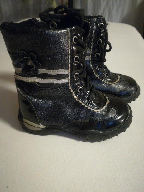 Štýlove čižmičky, 23