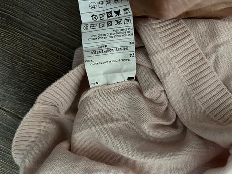 Bledoruzovy pulovrik so zajacikom benetton, benetton,74