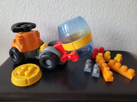 Mega bloks auto miešačka,