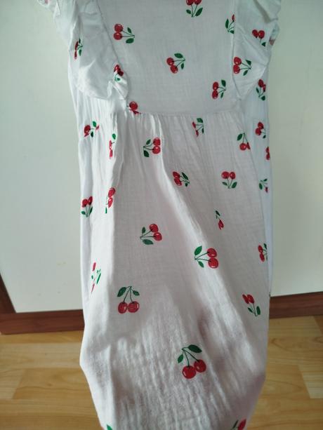 Predám krásne šaty,č.122/128, 128